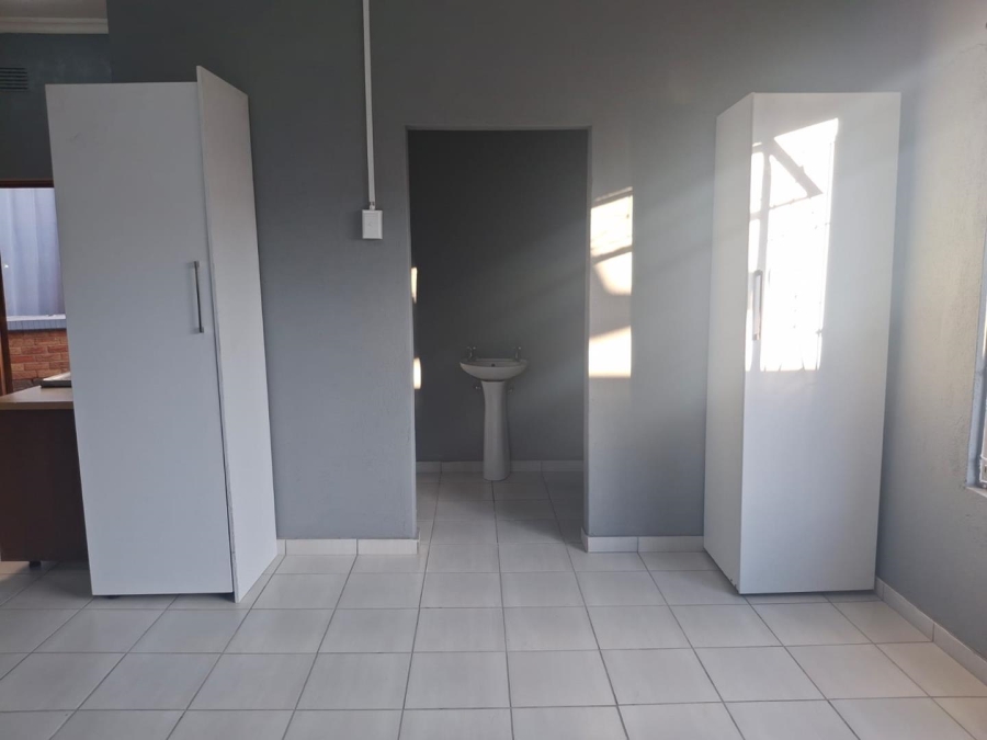 To Let 1 Bedroom Property for Rent in Monument Heights Northern Cape